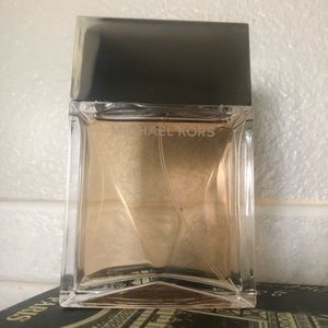 Michael Kors Signature Fragrance
